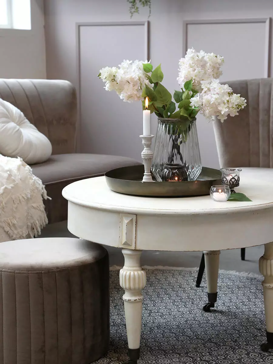 Romantischer Couchtisch auf Rädern 3 Romantischer Couchtisch auf Rädern