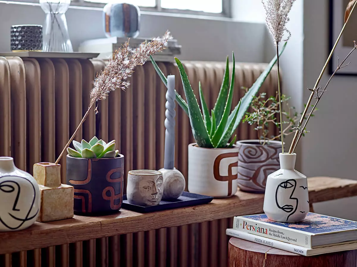 Váza s abstraktním obličejem 2 Váza s abstraktním obličejem