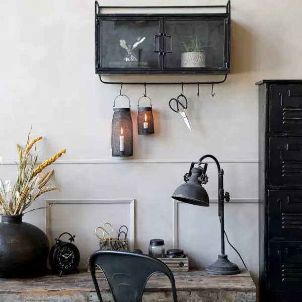 Przemysłowa lampa stołowa