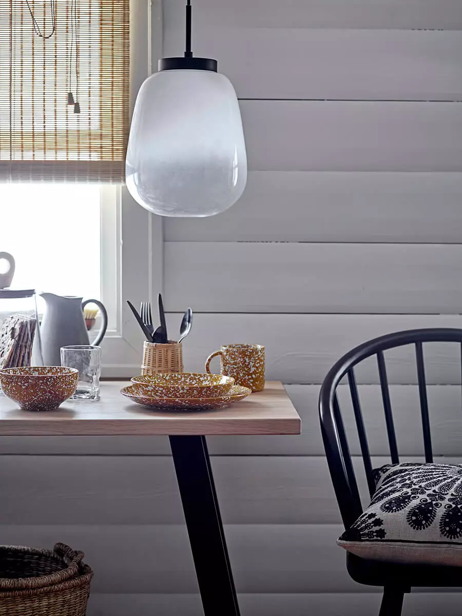 Lampa wisząca z białego szkła