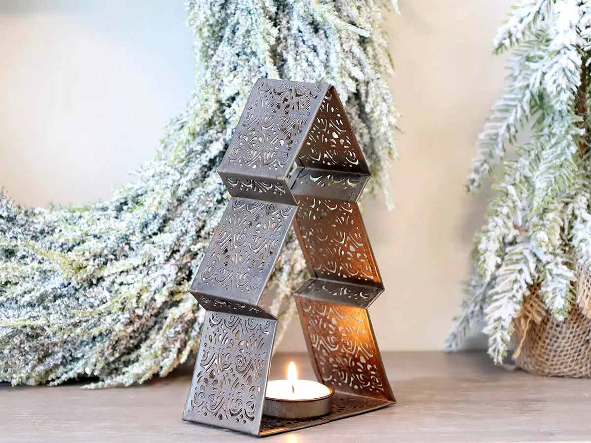 Držák na čajové svíčky se vzorem