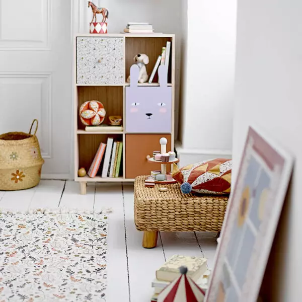 Knihovna se zásuvkami, Dětský pokoj