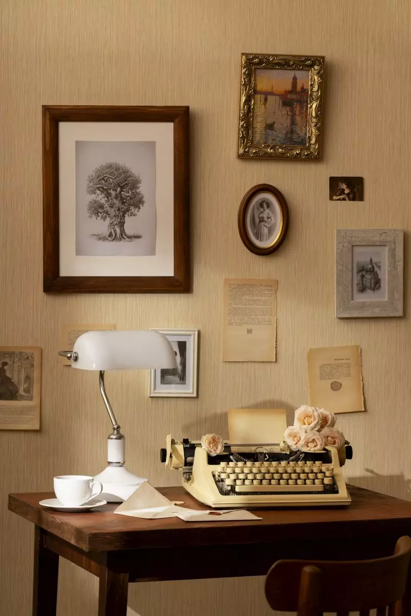 Vintage Revival Reimaginat: Modele geometrice și texturi retro