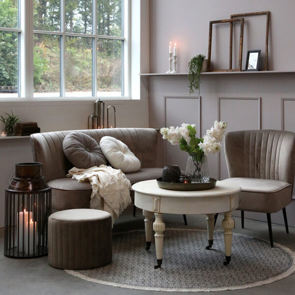 romantic_coffee_table_on_wheels_41339-19_02 Romantic coffee table on wheels